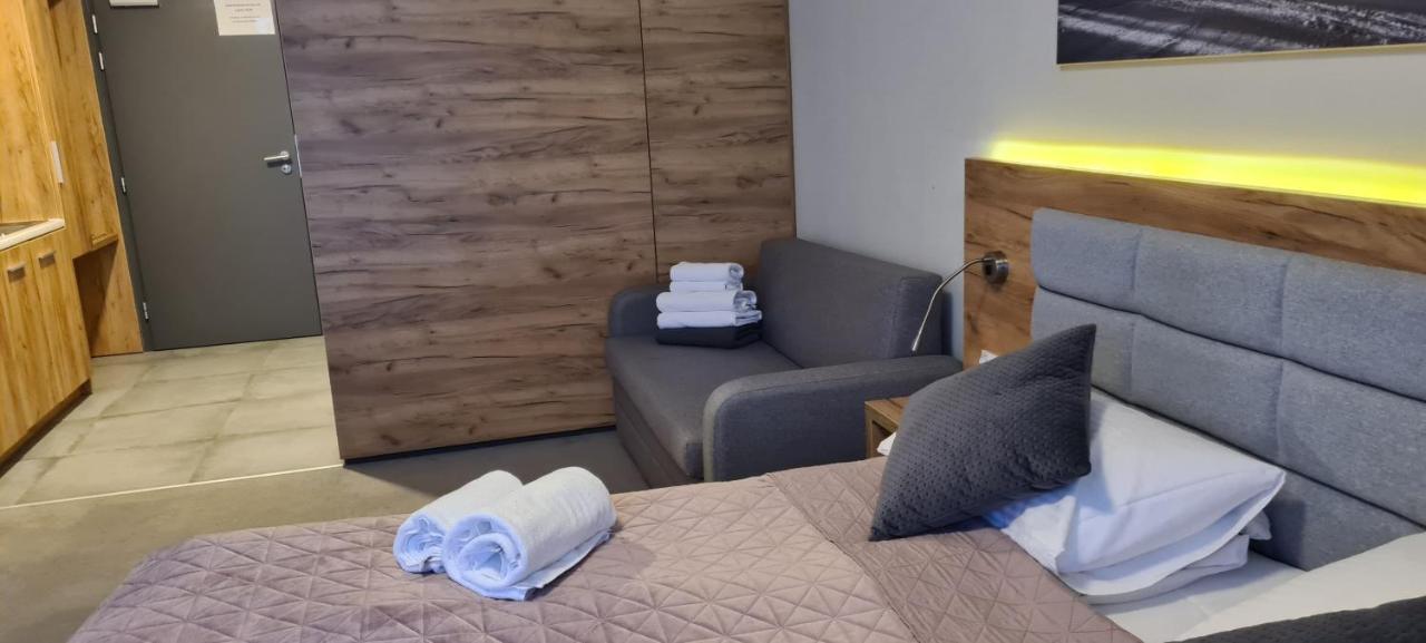 Aparthotel Apartamenty Czarna Gora 239 Сенна Экстерьер фото